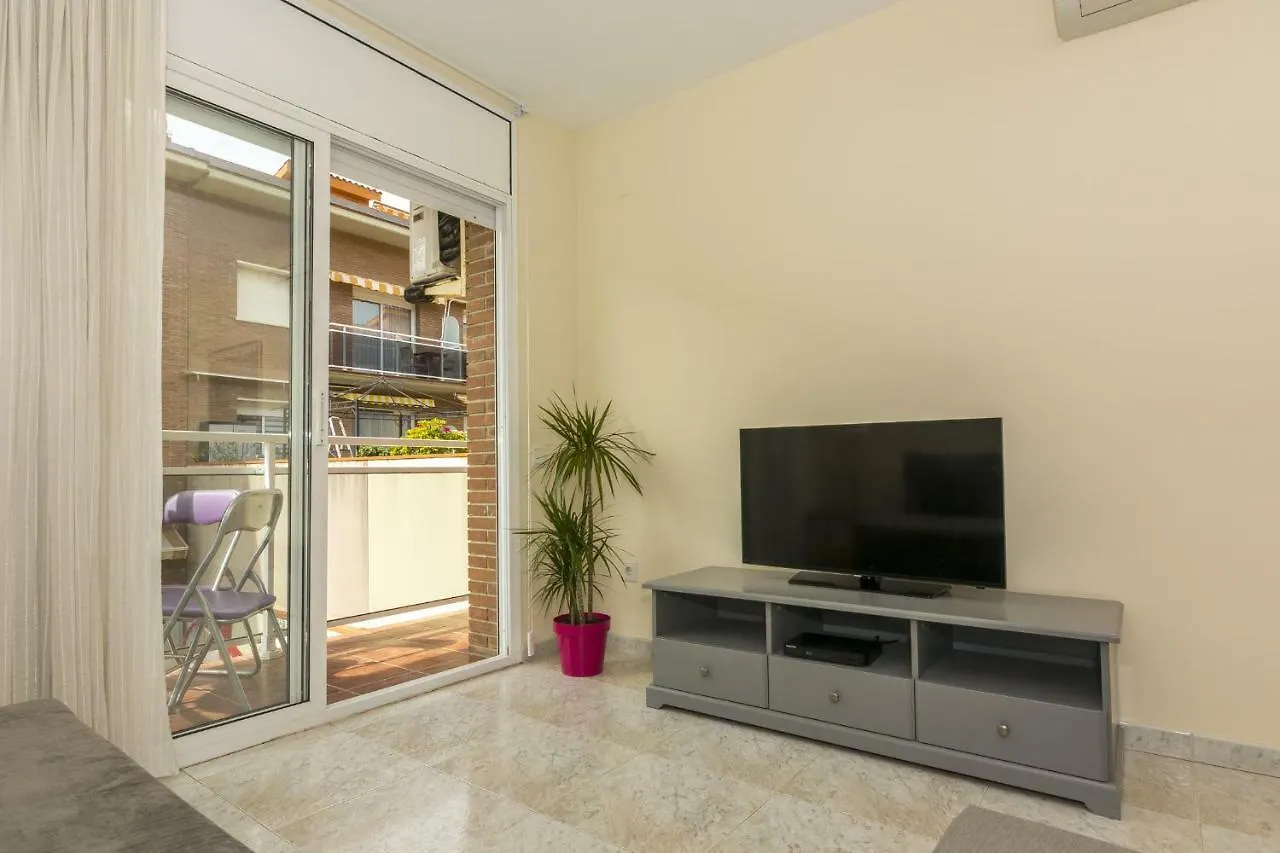 Homeholidaysrentals Salvador Pineda de Mar Apartment
